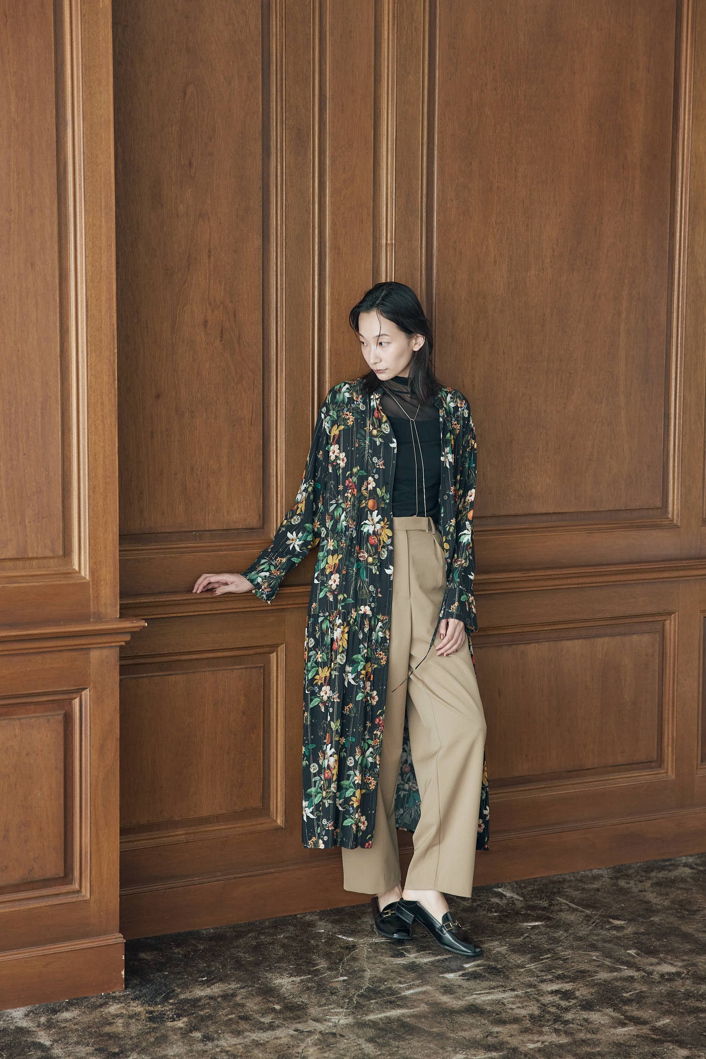 ウールギャバストレートパンツ(ベージュ)