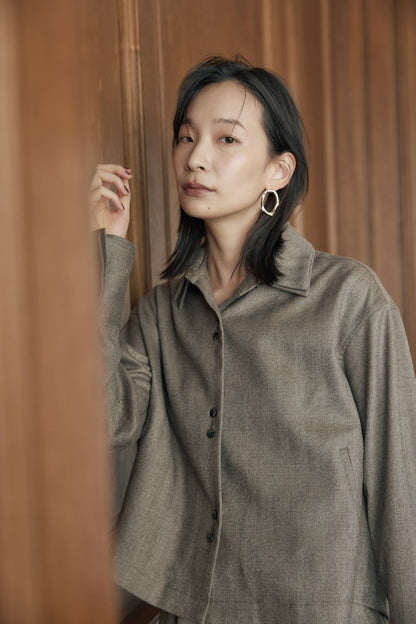 サキソニーヘリンボーンコンパクトシャツ（ブラウン）