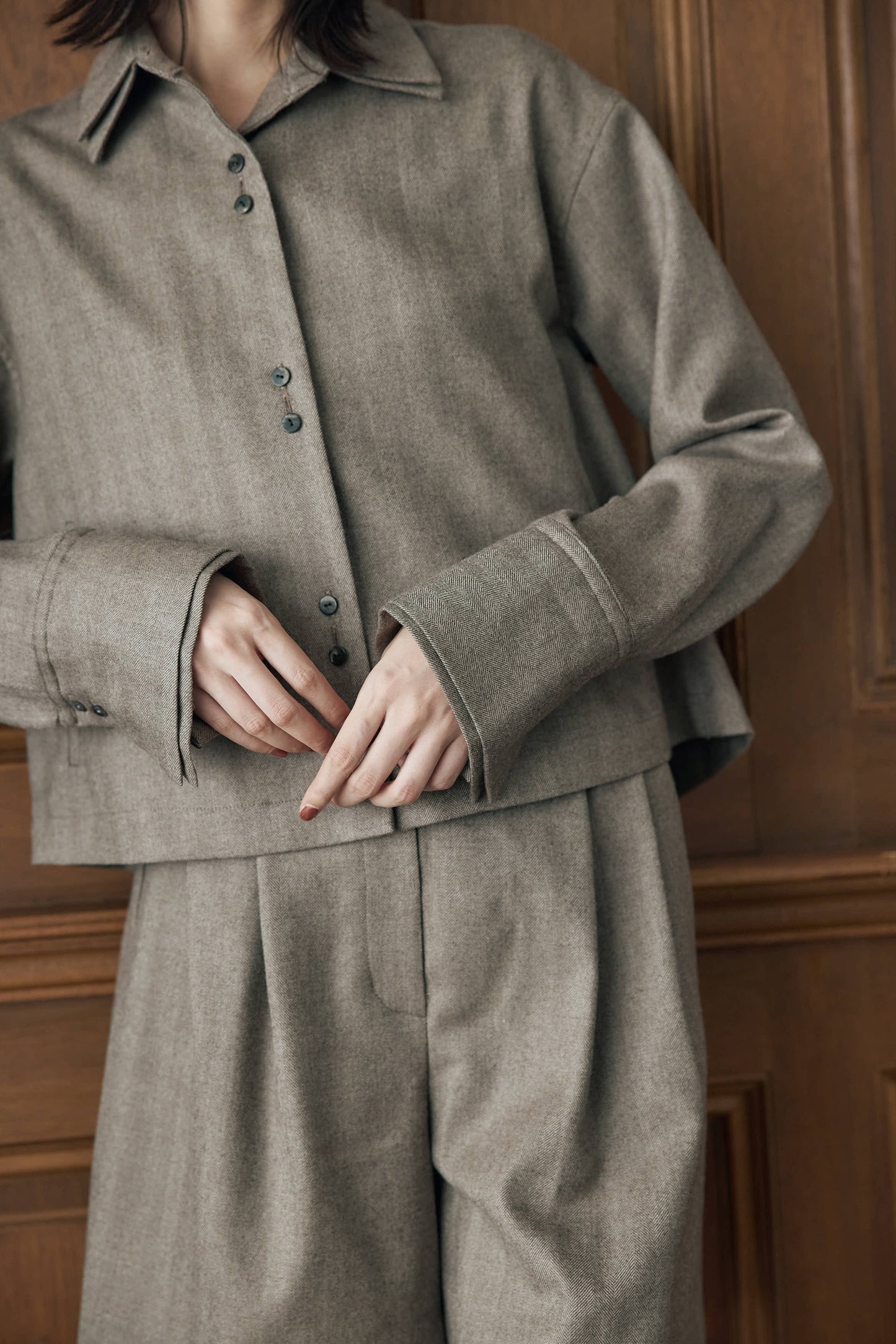 サキソニーヘリンボーンコンパクトシャツ（ブラック）