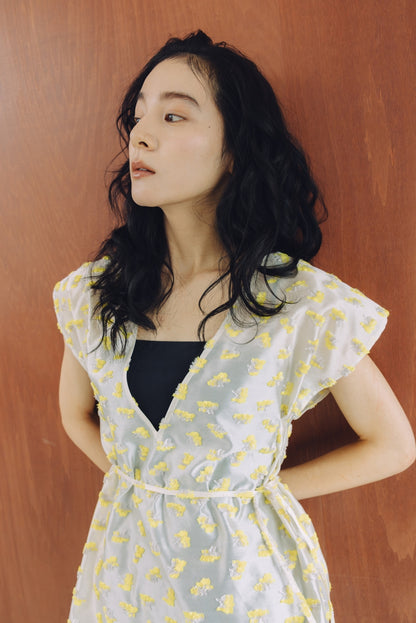 【5月2日 発売】DANCING MIMOZA ノースリーブブラウス（アイボリー）