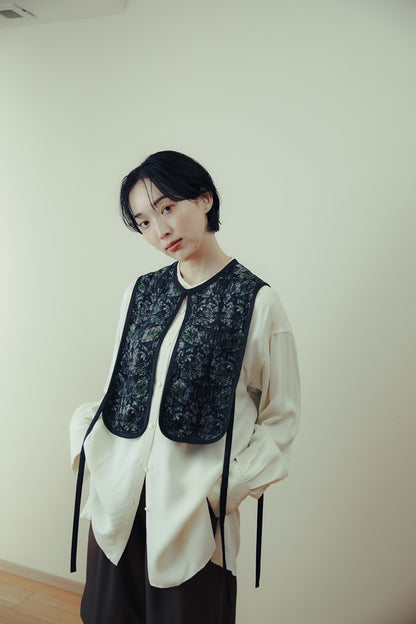 キュプラサテンノーカラーシャツ