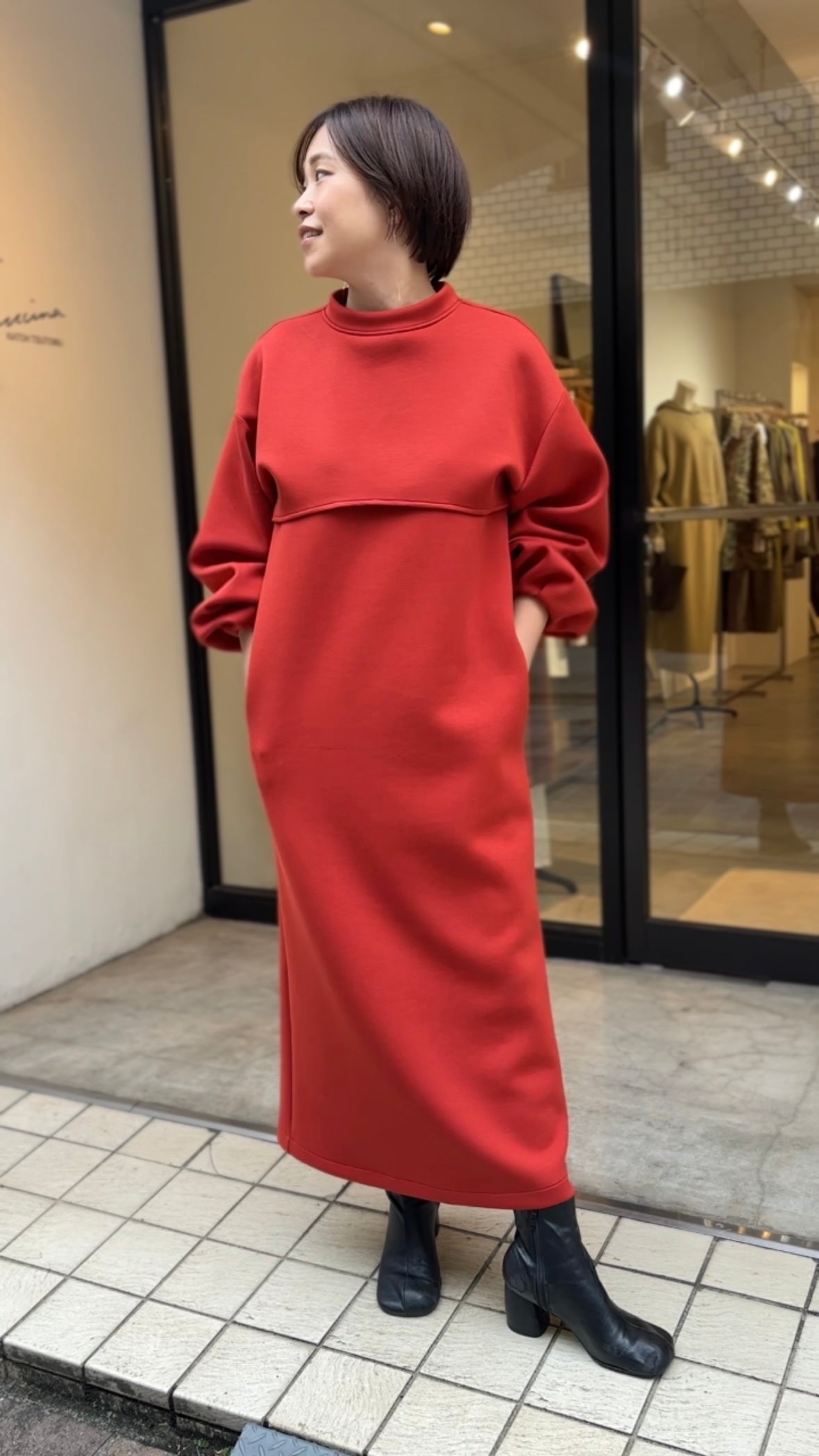 エアクッション３wayワンピース（レッド）