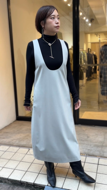 ウールギャバUネックワンピース（ベージュ）