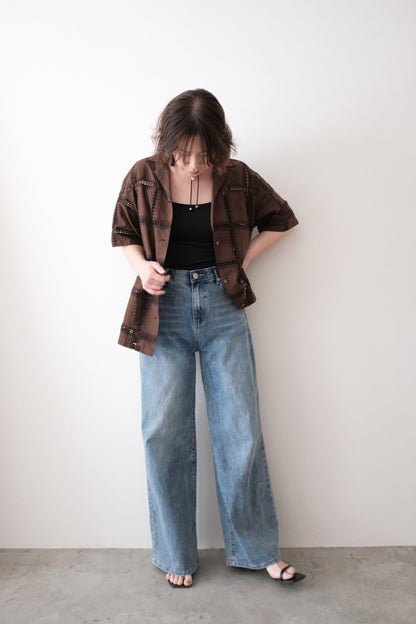 【4月27日 発売】コットンコード刺繍レースシャツ（ブラウン）