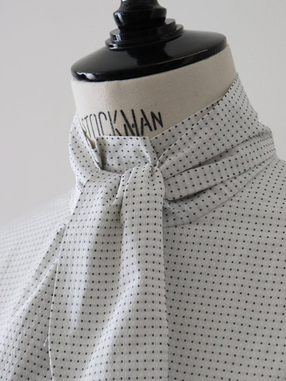 タフタドットボウタイブラウス（アイボリー）