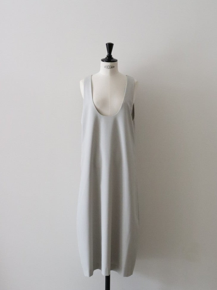 ウールギャバUネックワンピース（ベージュ）