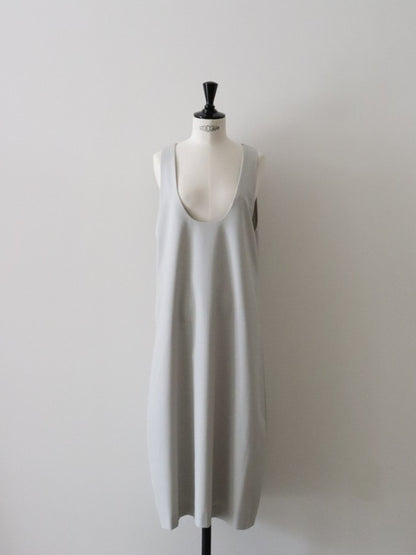 ウールギャバUネックワンピース（ベージュ）