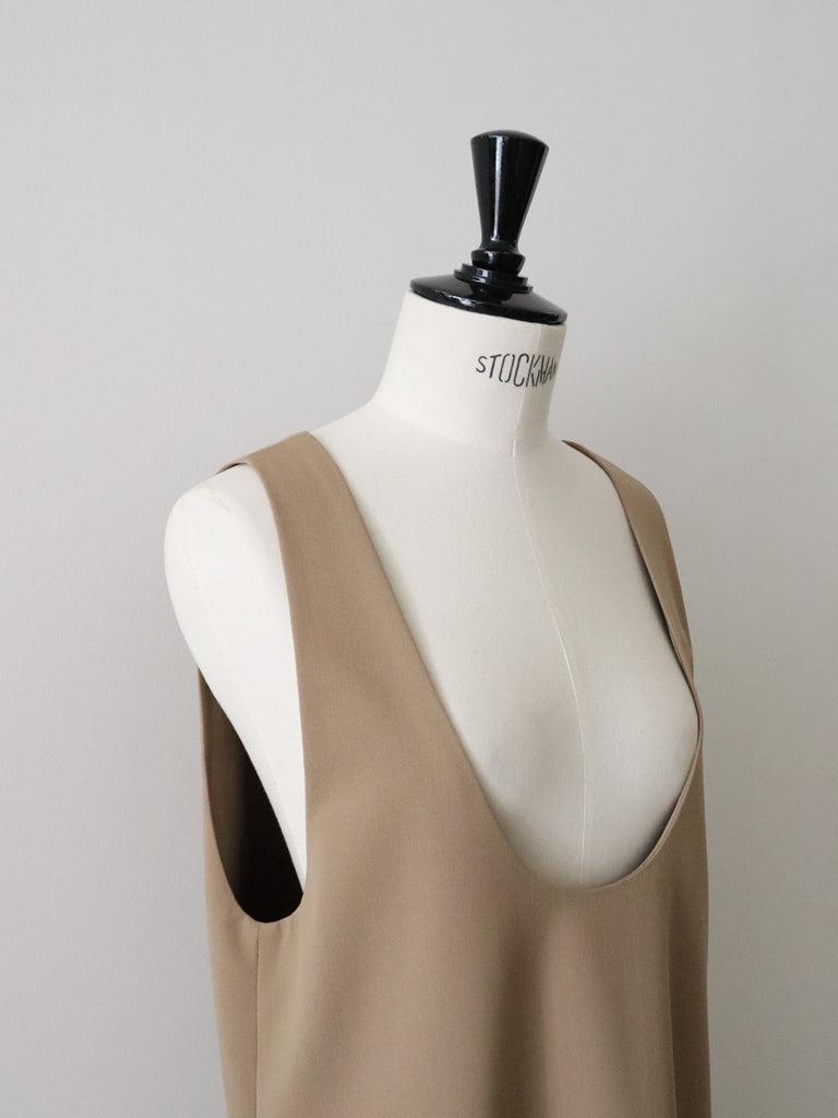 ウールギャバUネックワンピース（キャメル）