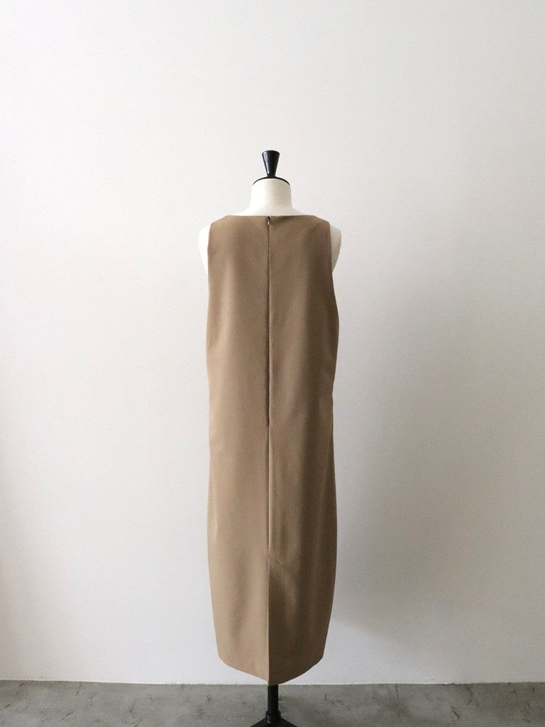 ウールギャバUネックワンピース（キャメル）