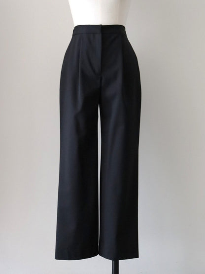 ウールギャバストレートパンツ（ブラック）