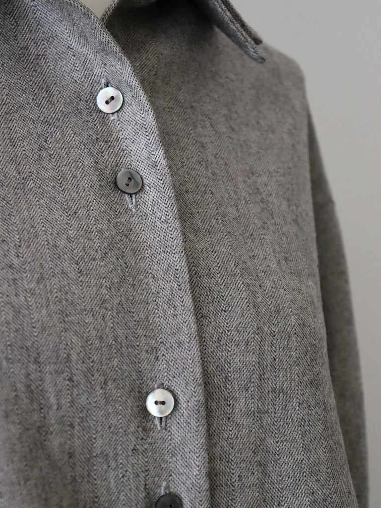 サキソニーヘリンボーンコンパクトシャツ（ブラック）