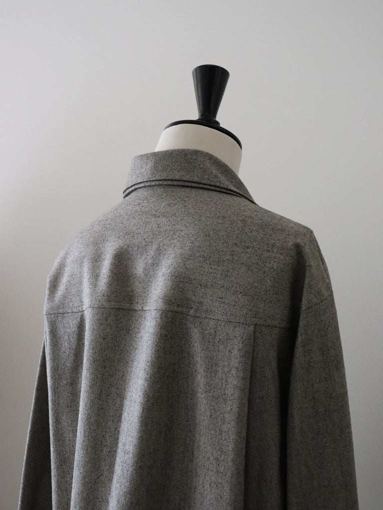 サキソニーヘリンボーンコンパクトシャツ（ブラック）