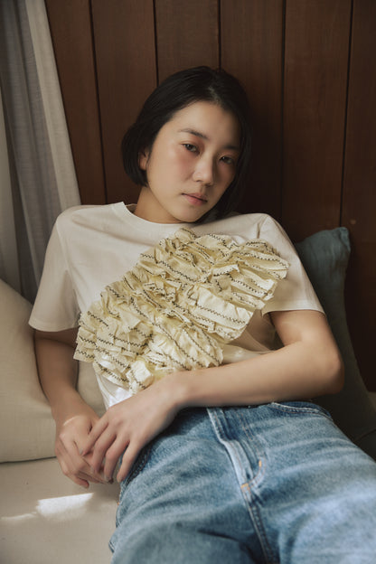 ラッフルTシャツ