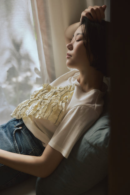ラッフルTシャツ