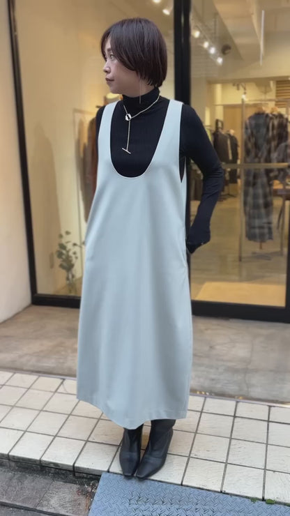 ウールギャバUネックワンピース（ベージュ）